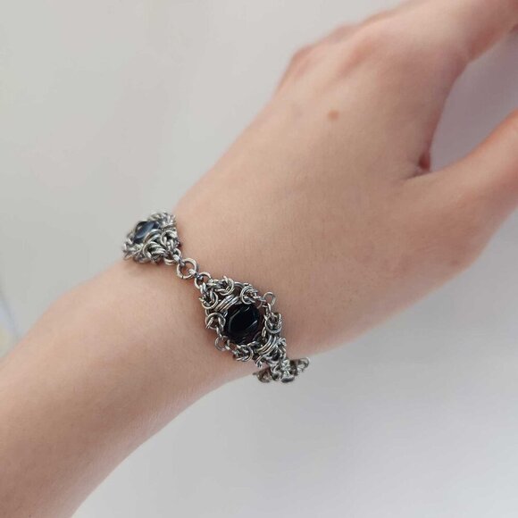 Vintage gothic black onyx chain mail bracelet ✦ Victorian Vampire style ✦ - Picture 10 of 12